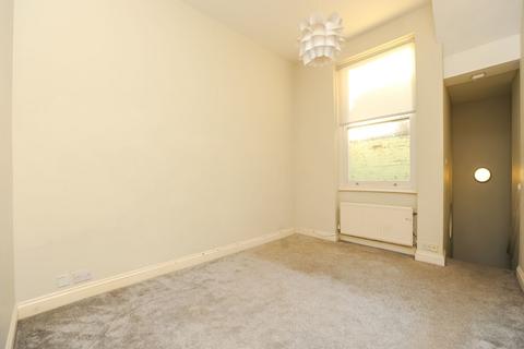 2 bedroom flat to rent, Kensington Park Road, London, W11