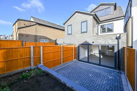 undefined, Victoria Road, New Barnet EN4