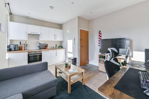 1 bedroom flat to rent, Kingscourt Road, Streatham Hill, London, SW16