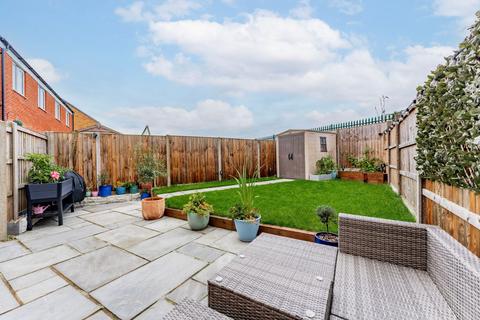 3 bedroom semi-detached house for sale, Oak Tree Lane, Hellesdon