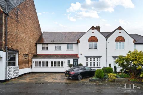 5 bedroom semi-detached house for sale, Balgores Square, Gidea Park