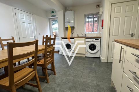 5 bedroom semi-detached house for sale, Charter Avenue, Coventry