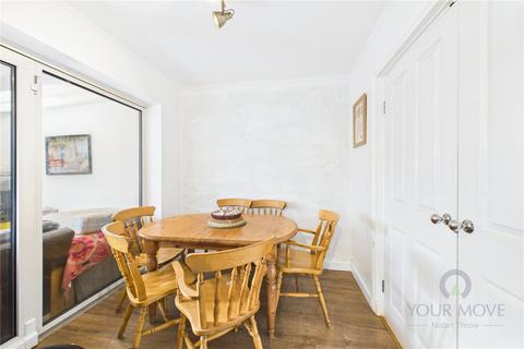 3 bedroom end of terrace house for sale, Cottage Close, Northampton NN2