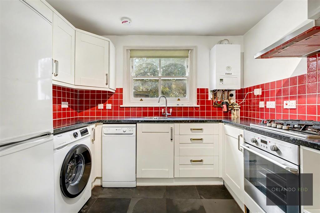 41 A Kimberley Road SW9 9 DQ-9.jpg