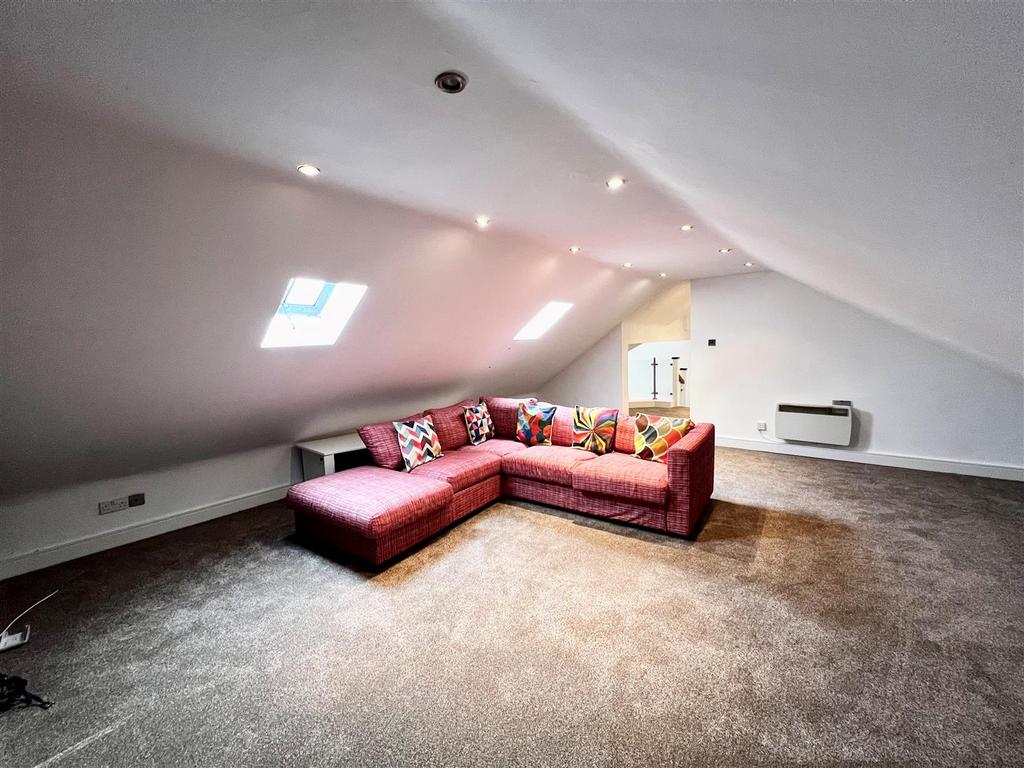 Living Room2.jpg