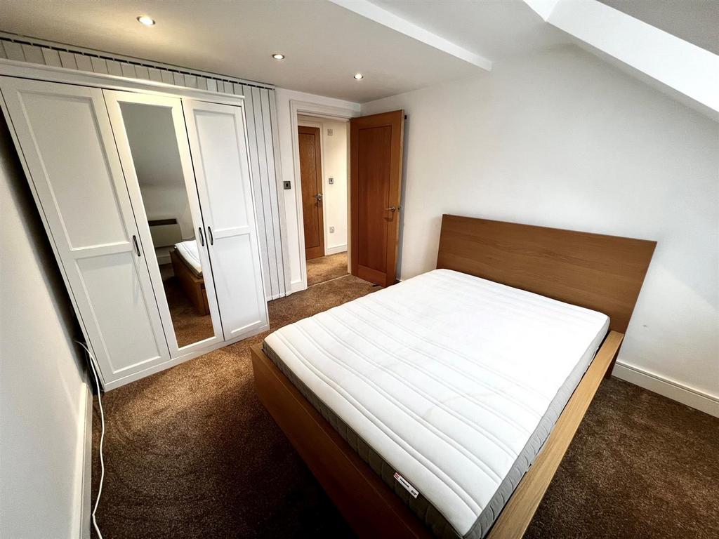 Bedroom4.jpg