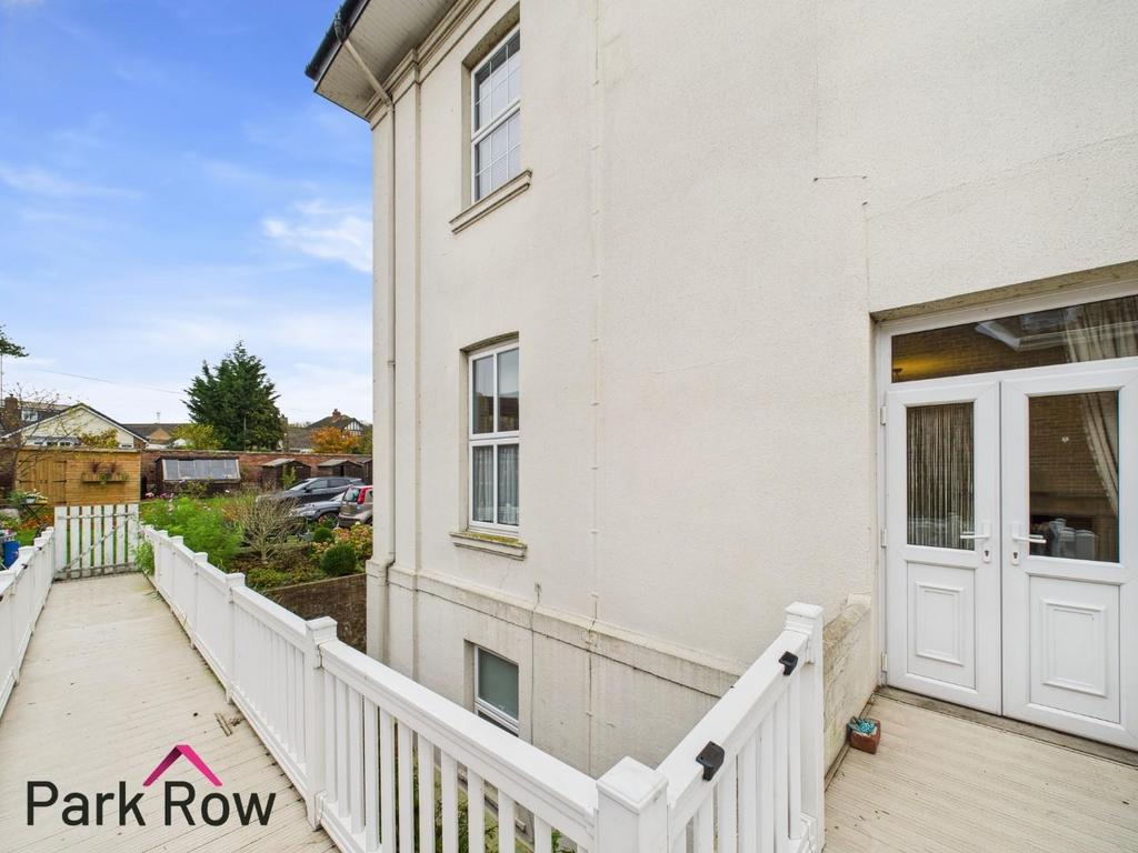 External walkway