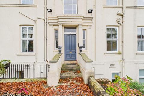2 bedroom flat for sale, Ouston Lane, Tadcaster