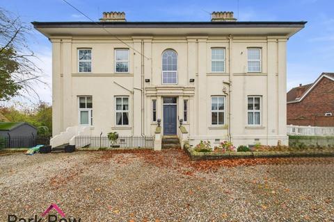 2 bedroom flat for sale, Ouston Lane, Tadcaster