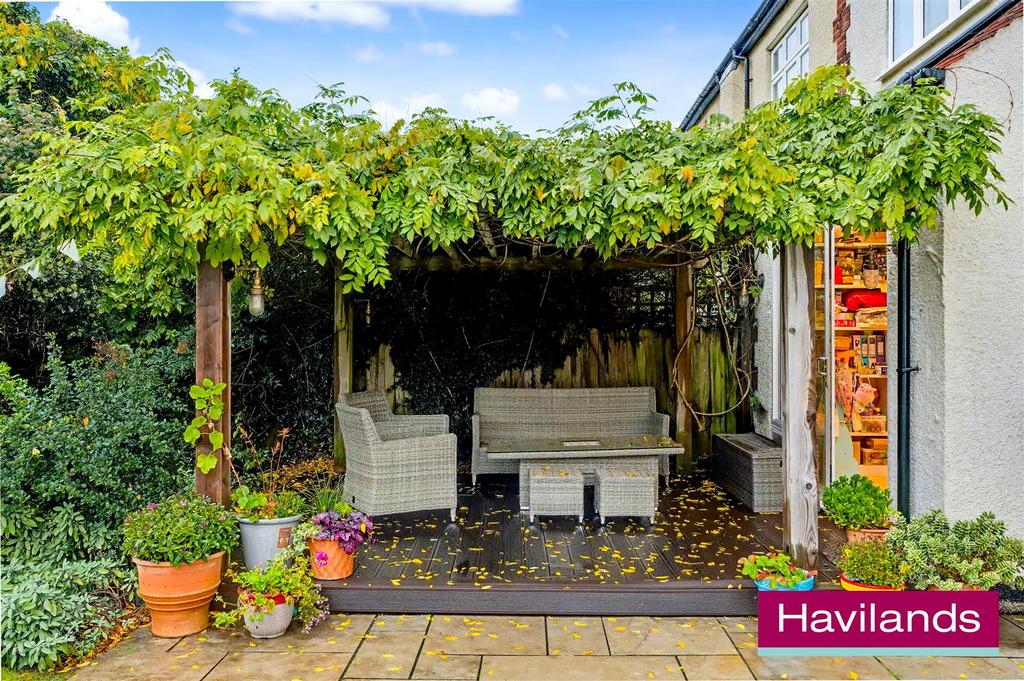 Hoodcote Gardens N21 2 NE-23.jpg