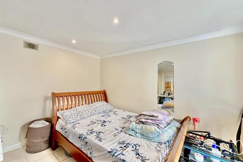 undefined, Clifford Road, Hounslow TW4