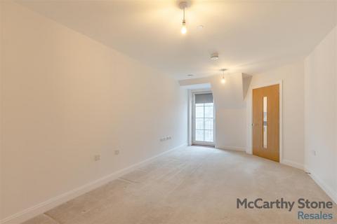 1 bedroom apartment for sale, Lowe House, London Road, Knebworth