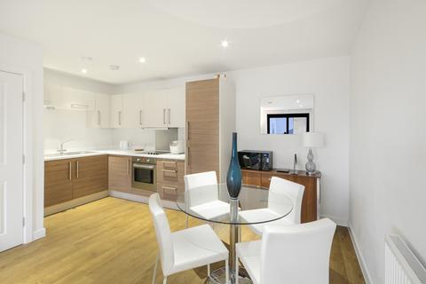 3 bedroom flat to rent, Casson Apartments, Upper North Street E14