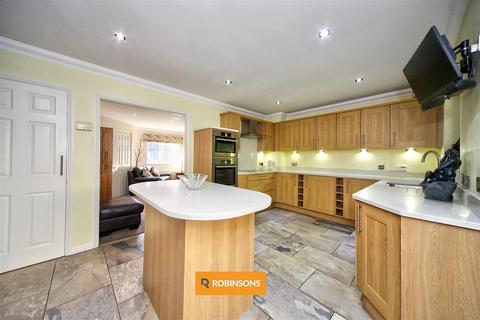 3 bedroom detached house for sale, Nether Grove, Shenley Brook End