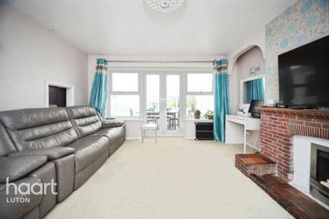 undefined, Hart Hill Lane, Luton