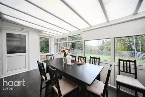 undefined, Hart Hill Lane, Luton