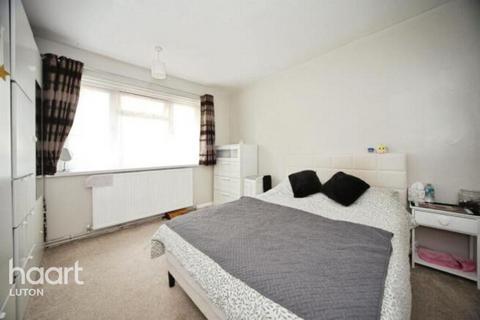 undefined, Hart Hill Lane, Luton