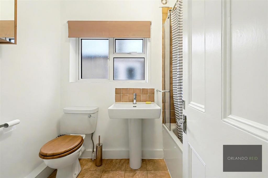 39 Strathleven Road SW2 5 JS-13.jpg