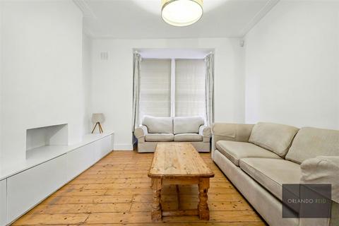 3 bedroom terraced house to rent, Strathleven Road, London