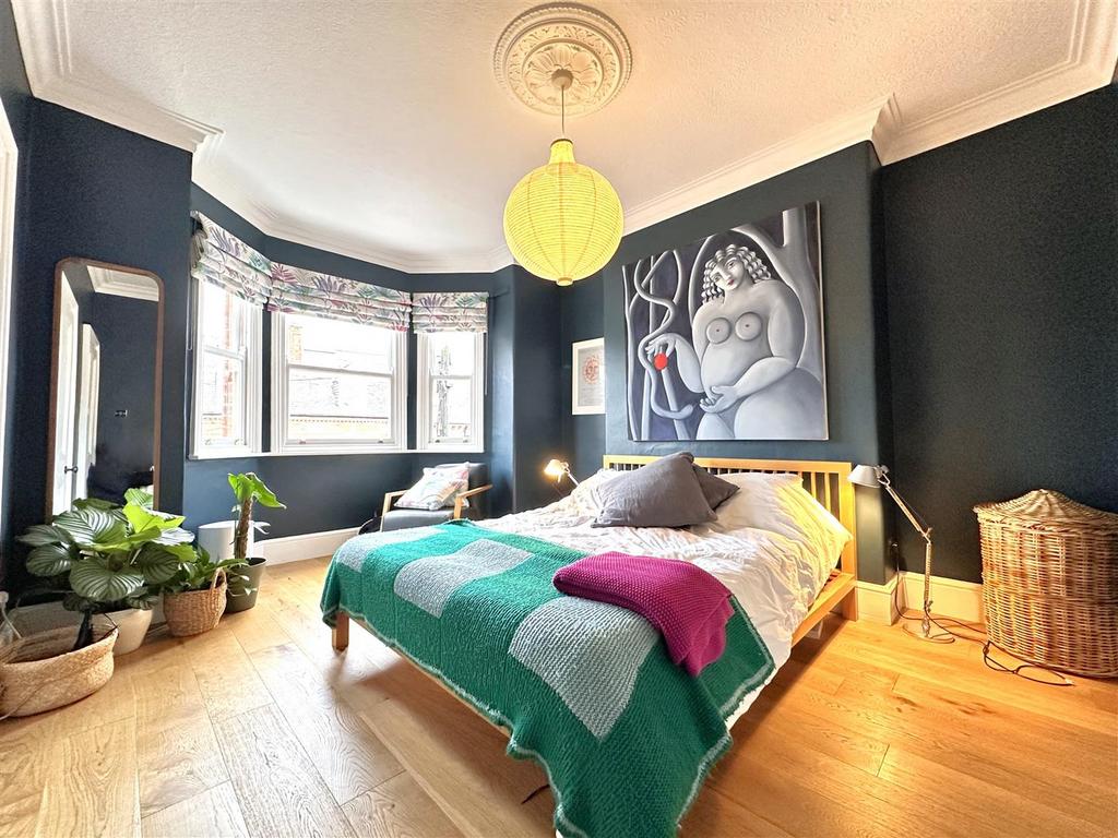 Master Bedroom 649