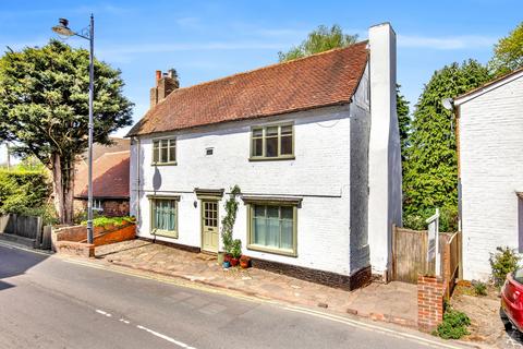 Lower Street, Haslemere, GU27