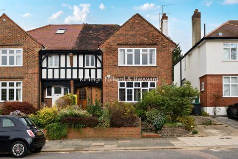 2 bedroom maisonette for sale, Grove Avenue, London, N10