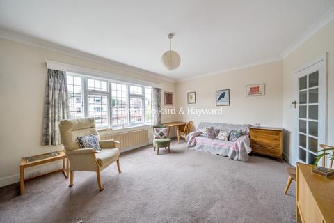 2 bedroom maisonette for sale, Grove Avenue, London, N10