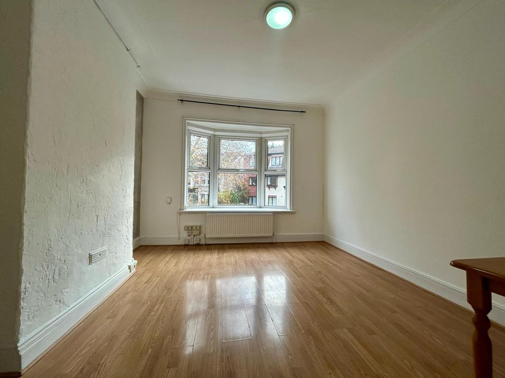 2 Bedroom Maisonette Flat
