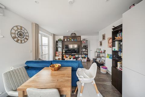 2 bedroom apartment for sale, Western Cross, Kent DA10