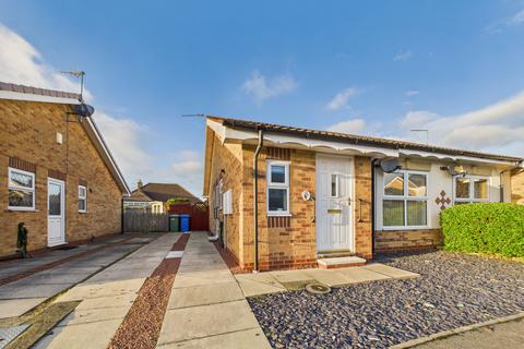 2 bedroom semi-detached bungalow to rent, Harper Close, Pocklington, YO42 2GW