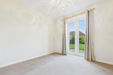 2 bedroom semi-detached bungalow to rent, Harper Close, Pocklington, YO42 2GW