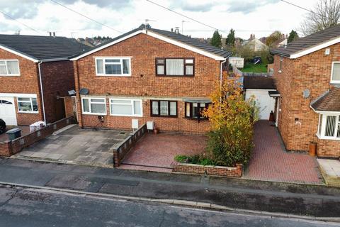 4 bedroom semi-detached house for sale, Stancliff Road, Leicester LE4