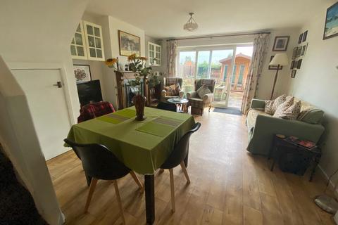 4 bedroom semi-detached house for sale, Stancliff Road, Leicester LE4