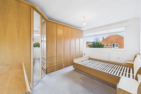 2 bedroom bungalow to rent, Newlands Avenue, Whitley Bay