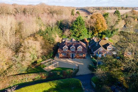 undefined, The Hamlet, Gallowstree Common Reading RG4