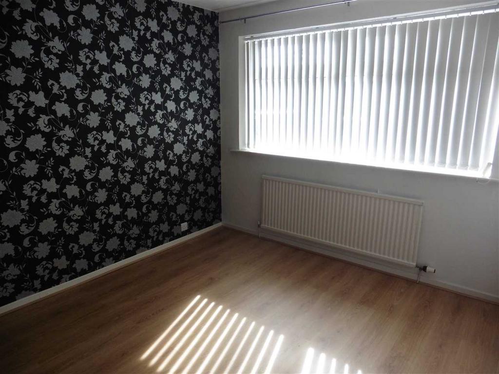 Bedroom 1 (Front)