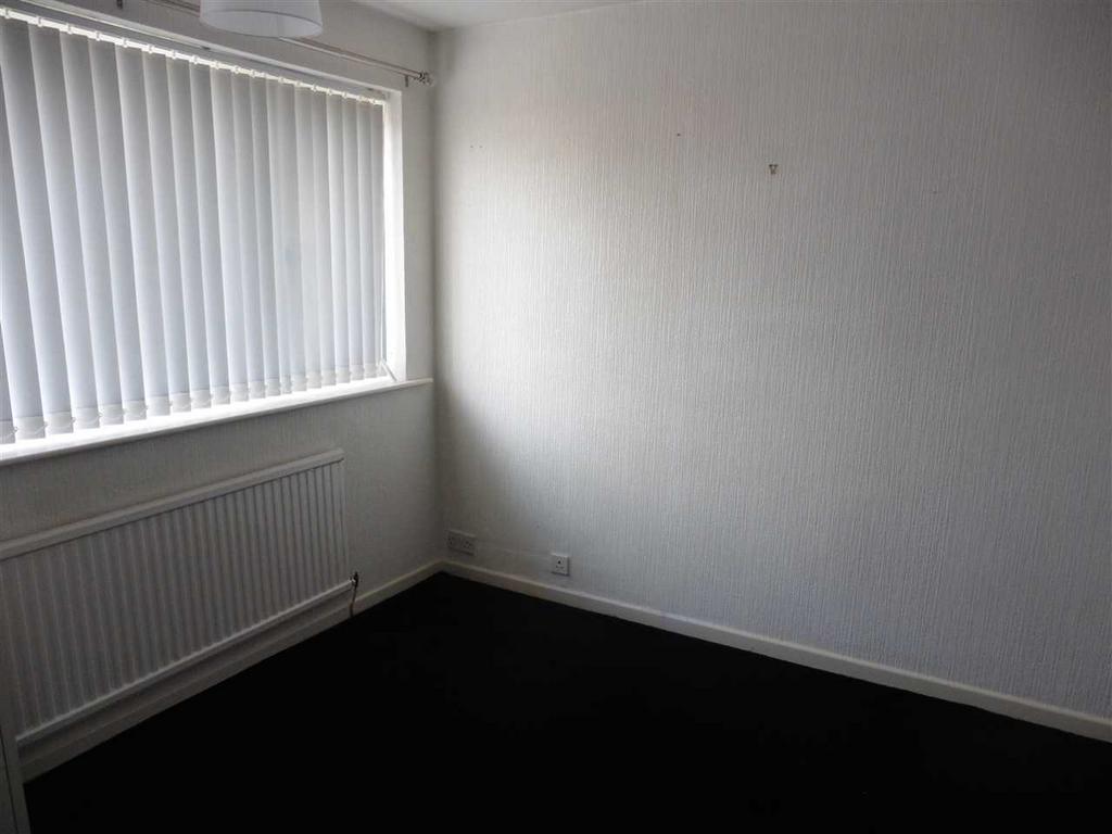 Bedroom 3 (Rear)
