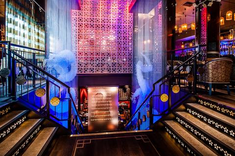 Pub to rent, 145 Knightsbridge London SW1X 7PA