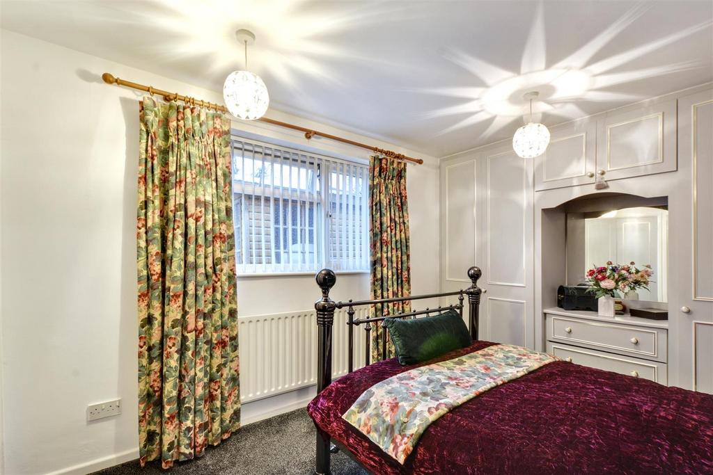 Bedroom 1 1.jpeg
