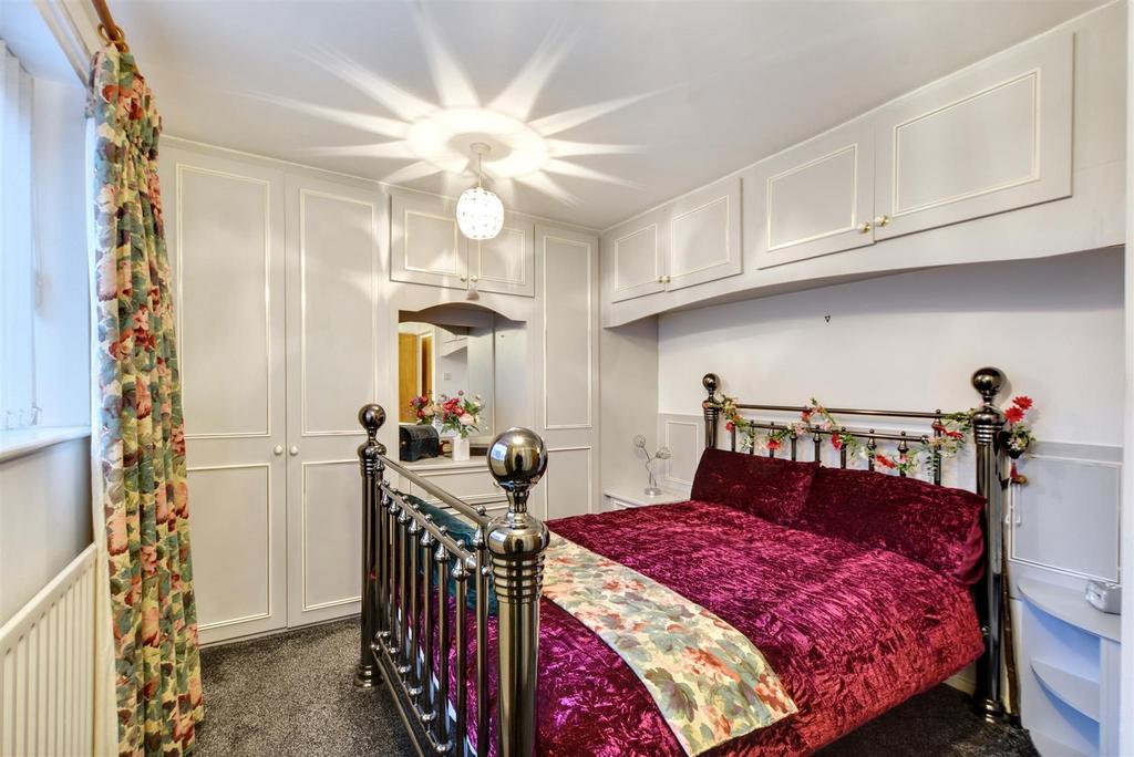 Bedroom 1 2.jpeg
