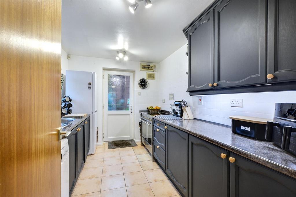Kitchen 1.jpeg