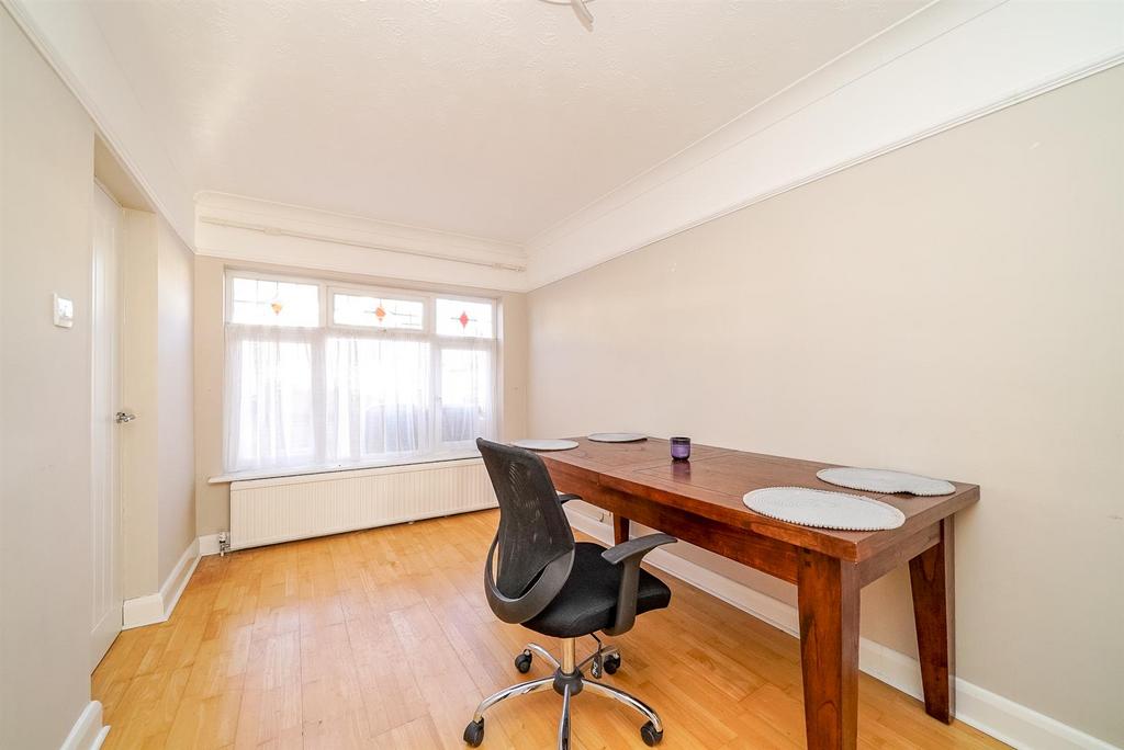 Bedroom/reception room