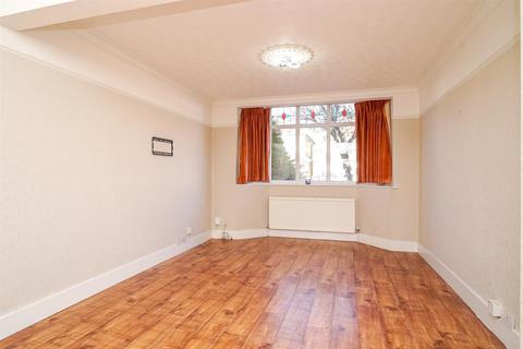 4 bedroom semi-detached house for sale, Malvern Way, Croxley Green, Rickmansworth