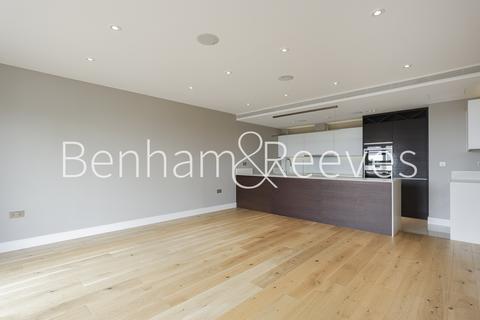 3 bedroom apartment to rent, Kew Bridge Road, Brentford TW8