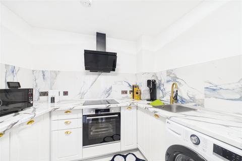 undefined, Kelvin Gate, Bracknell, Berkshire, RG12