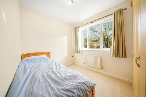 2 bedroom apartment to rent, Etchingham Park Road, Finchley, N3 2DW