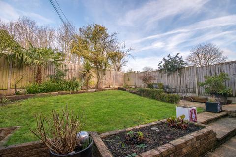 4 bedroom detached house for sale, Golding Close, Loughborough