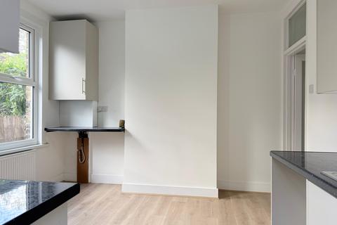 1 bedroom flat for sale, Bloxhall Road, London E10