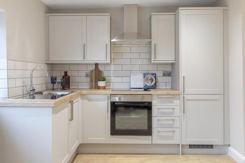 2 bedroom flat to rent, Lidgett Lane, Leeds LS17