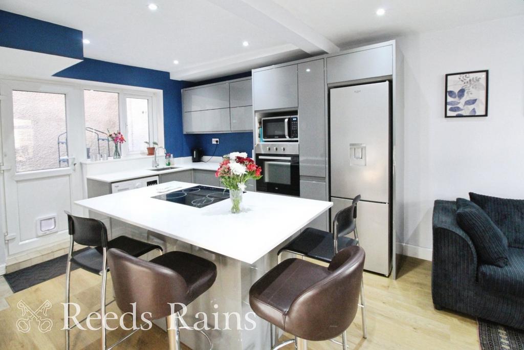 Living/ Kitchen